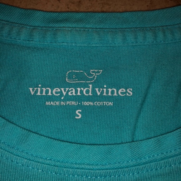 blue vineyard vines t-shirt - Picture 3 of 3